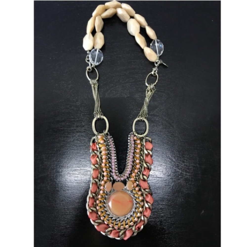 Statement necklace